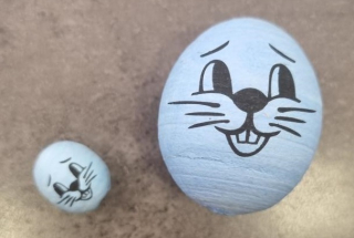 Zajíc vatová hlava 18x14mm 1ks sv.modrá