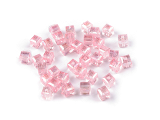 Plastové korálky s AB efektem kostka 6x6mm 10g sv.růžová