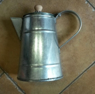 Konvice k dekoraci k zavěšení v17cm